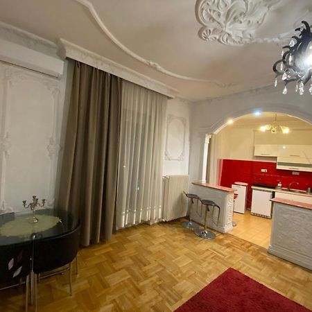 Apartment With Balcony And Ac Next To Danube Budapest Bagian luar foto