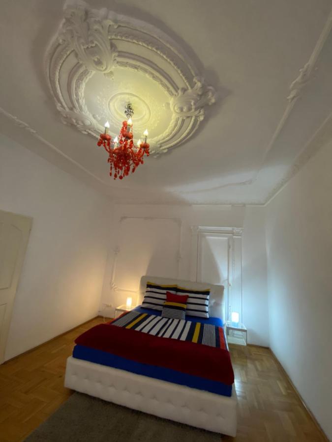 Apartment With Balcony And Ac Next To Danube Budapest Bagian luar foto
