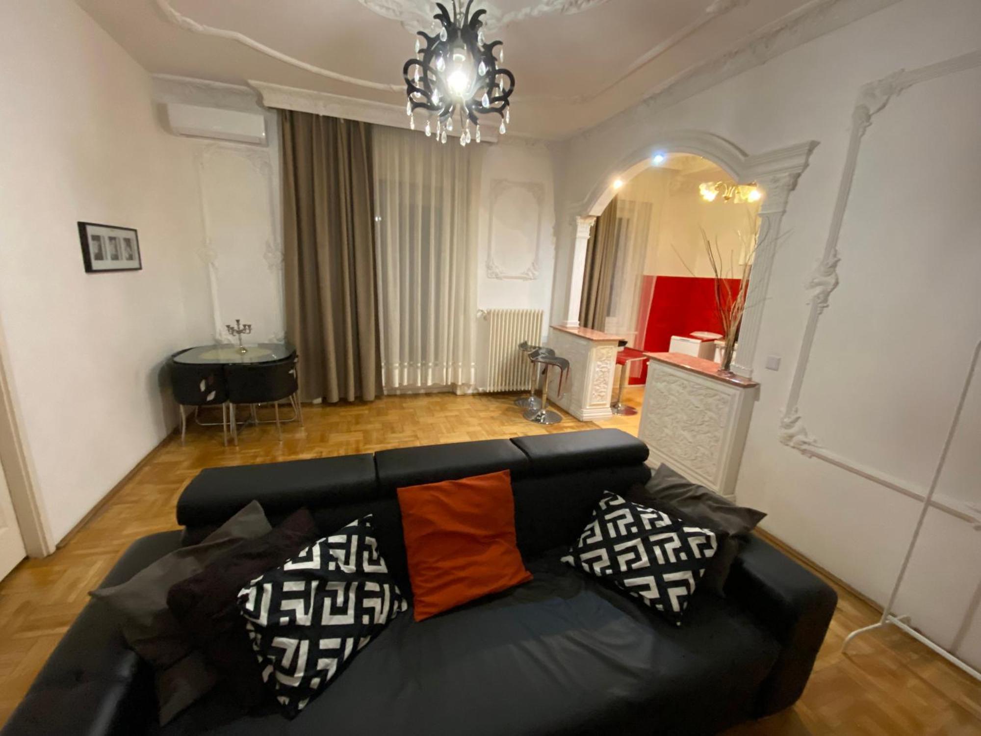 Apartment With Balcony And Ac Next To Danube Budapest Bagian luar foto